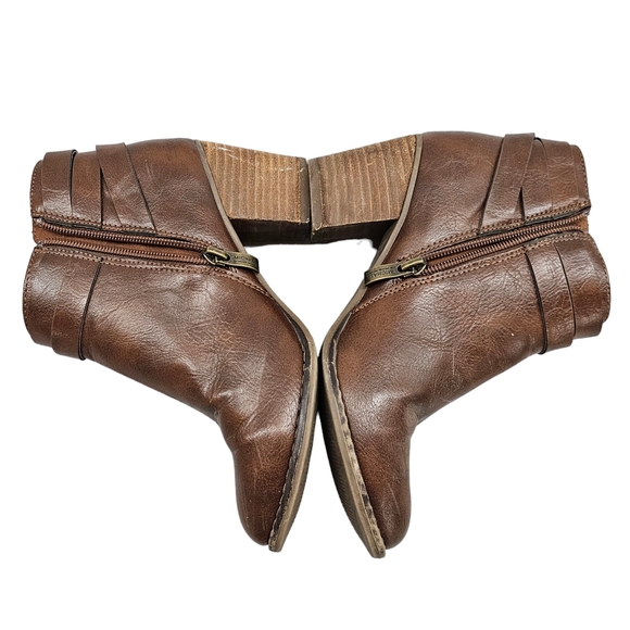 Michael by Michael Shannon Ankle Boots Womens Size 5.5 Brown Heeled Faux Leather - Picture 3 of 13